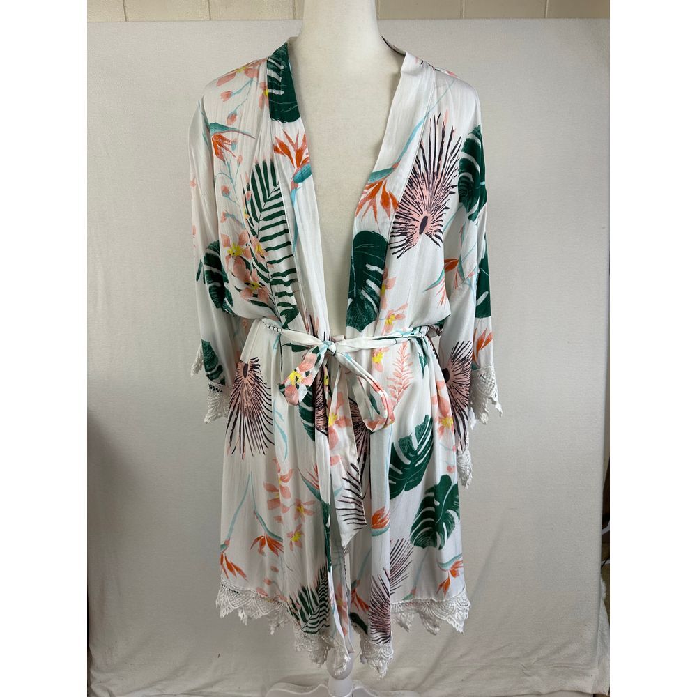 Robe Women's Small‎ Long Sleeve